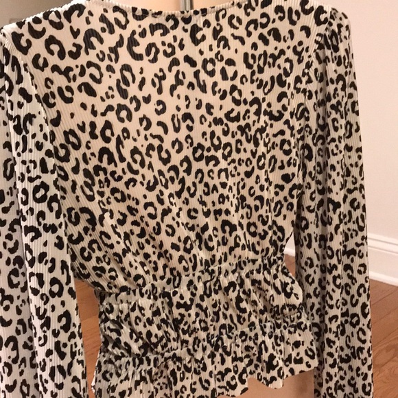 ZARA blouse print pattern .Small - Picture 3 of 5